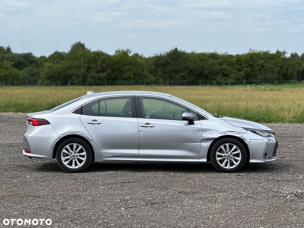 Toyota Corolla - 10