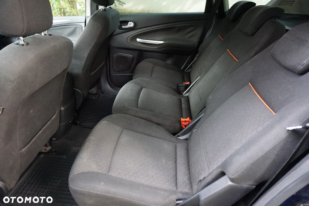 Ford S-Max - 6