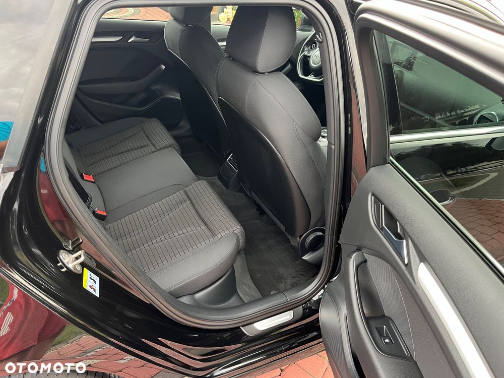 Audi A3 Sportback 1.4 TFSI S line Sportpaket - 15
