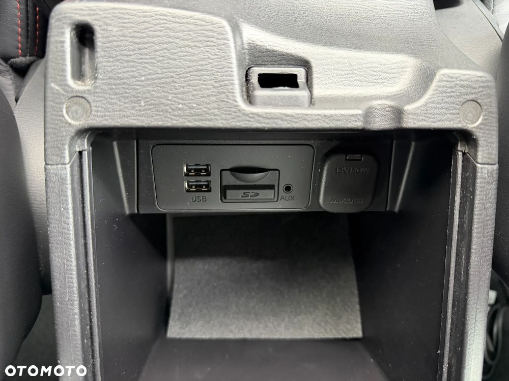 Mazda 3 SKYACTIV-G 120 NAKAMA - 35