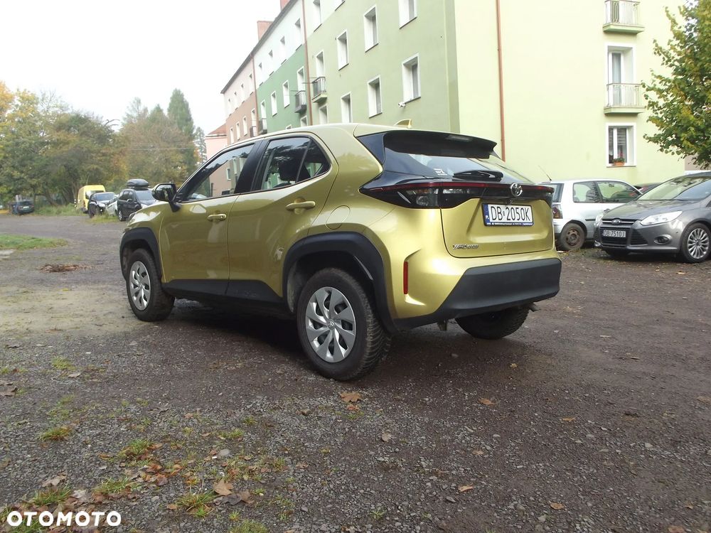 Toyota Yaris 2022 photo 2