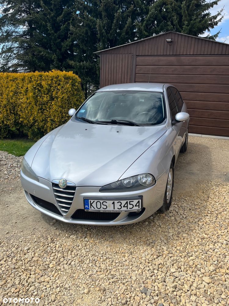 Alfa Romeo 147 1.6 Twin Spark Distinctive - 1