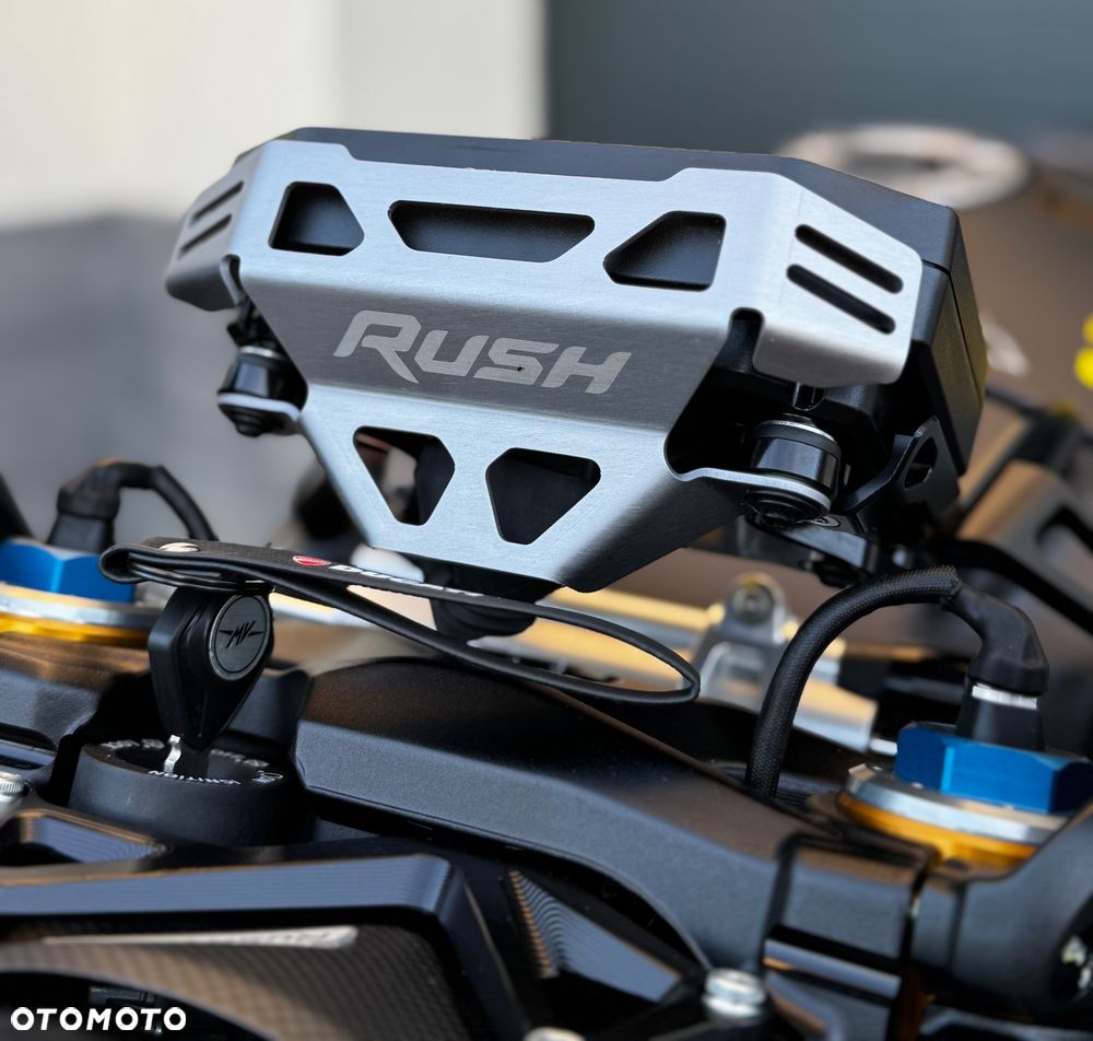 MV AGUSTA RUSH - 10