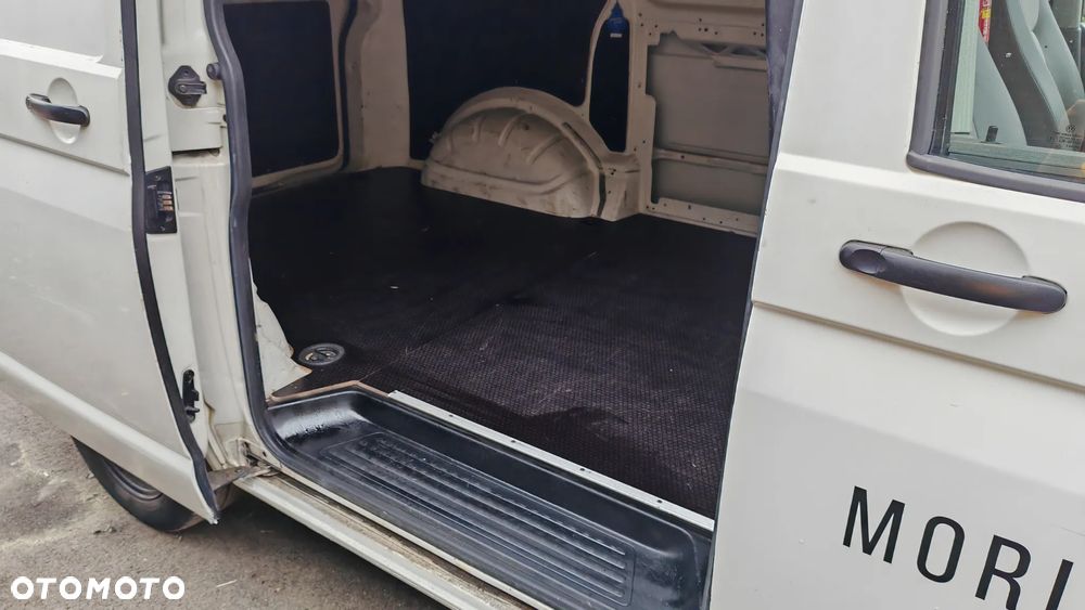 Volkswagen Transporter - 9