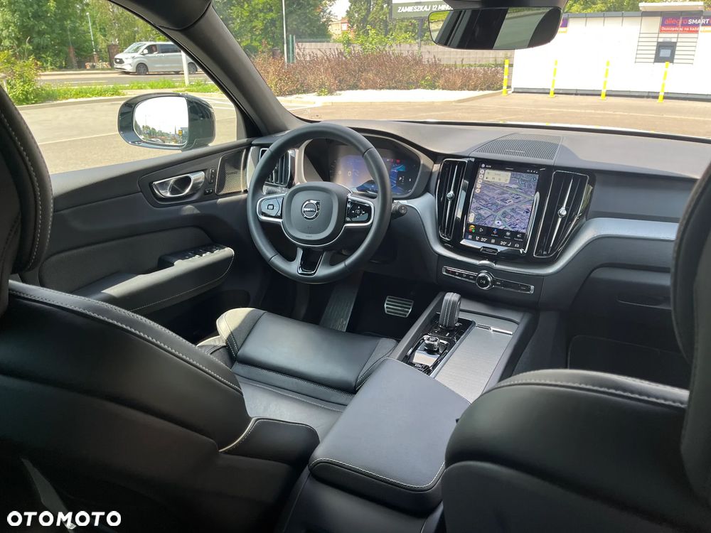 Volvo XC 60 B4 B R-Design - 14