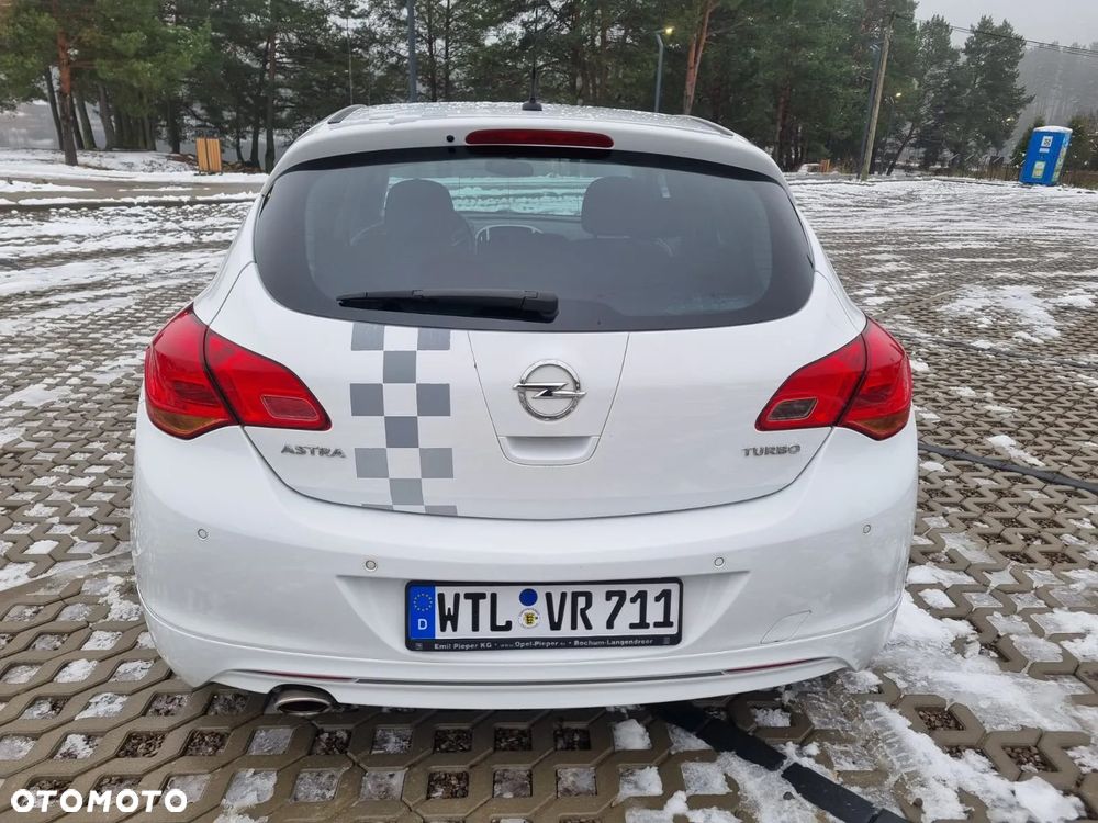 Opel Astra 1.4 Turbo 150 Jahre - 14