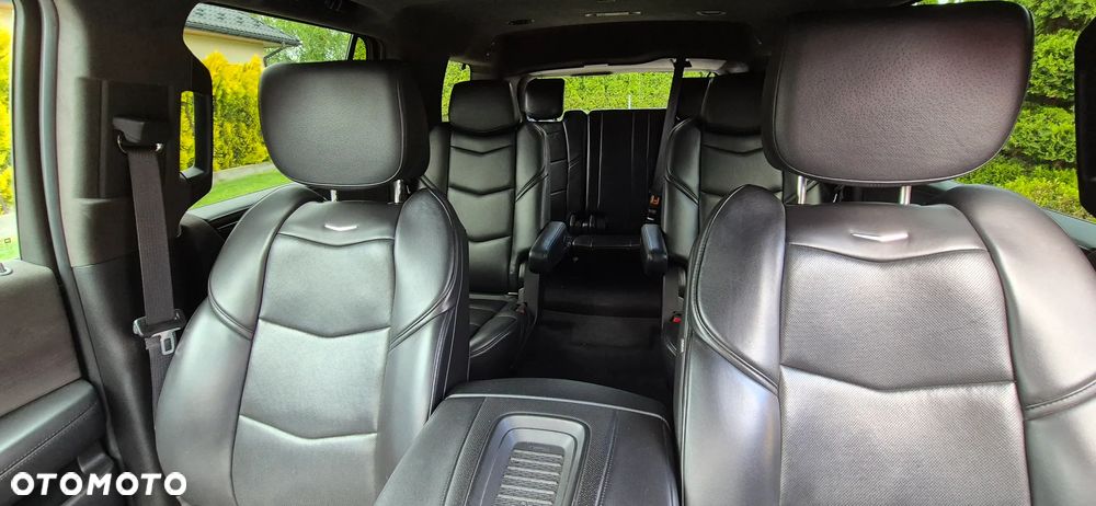 Cadillac Escalade 6.2 V8 AWD AT Platinum - 16