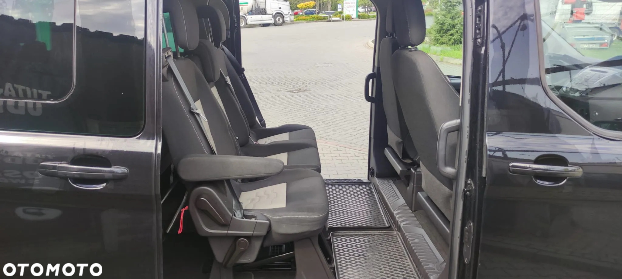 Ford Tourneo Custom - 8