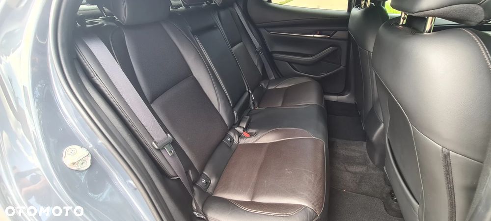 Mazda 3 2.0 mHEV Hikari - 17