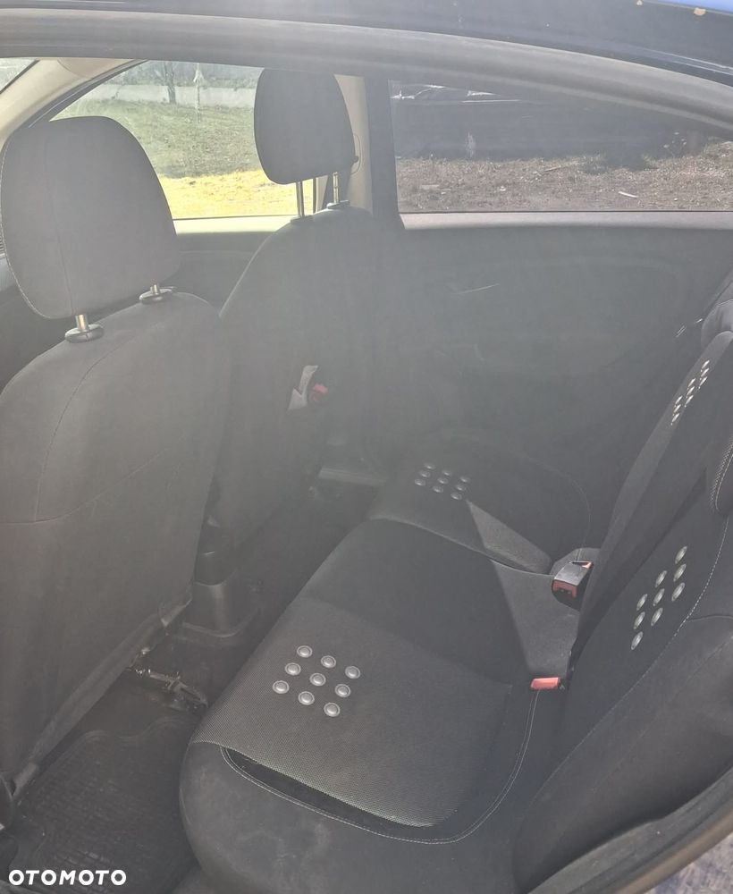 Fiat Punto - 4