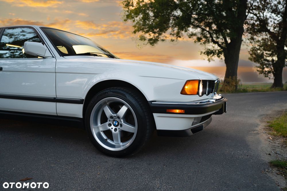 BMW Seria 7 750iL - 7