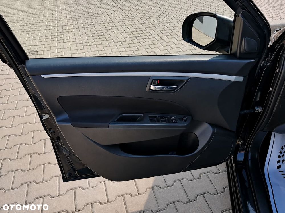 Suzuki Swift 1.2 30 Jahre - 10