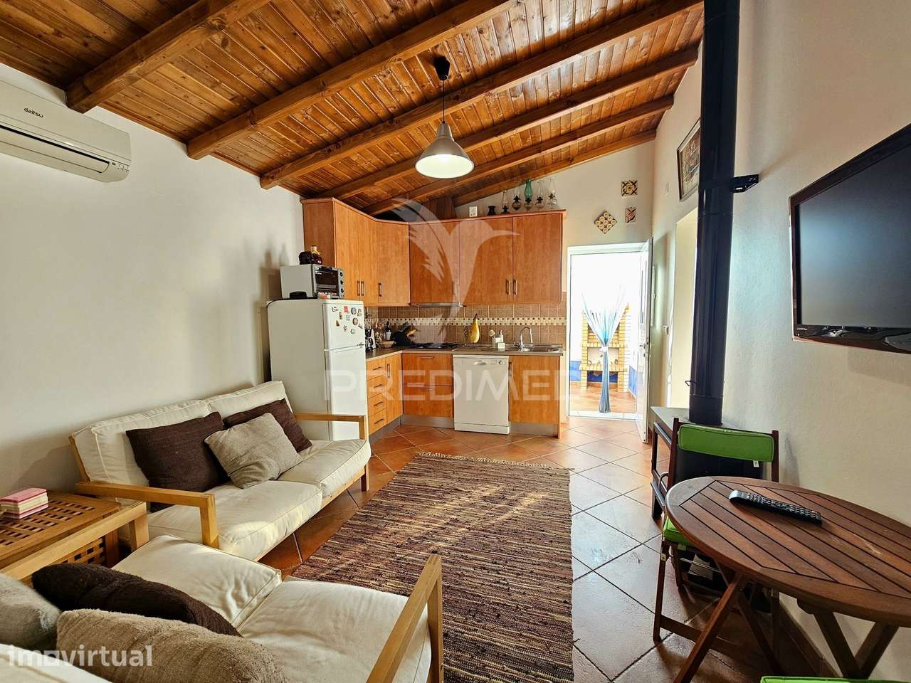 Moradia T2 + Terreno Urbano com potencial para nova habitação - Grande imagem: 3/29