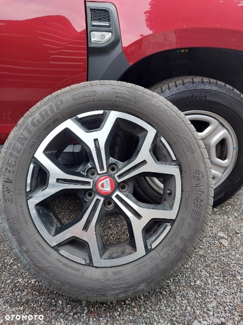 Dacia Duster 1.3 TCe FAP Techroad - 10