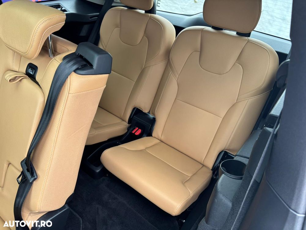 Volvo XC 90 D5 AWD Geartronic Inscription - 33