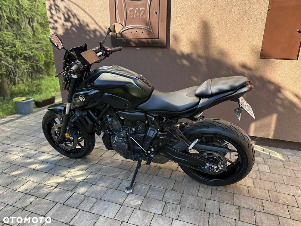 Yamaha MT - 17