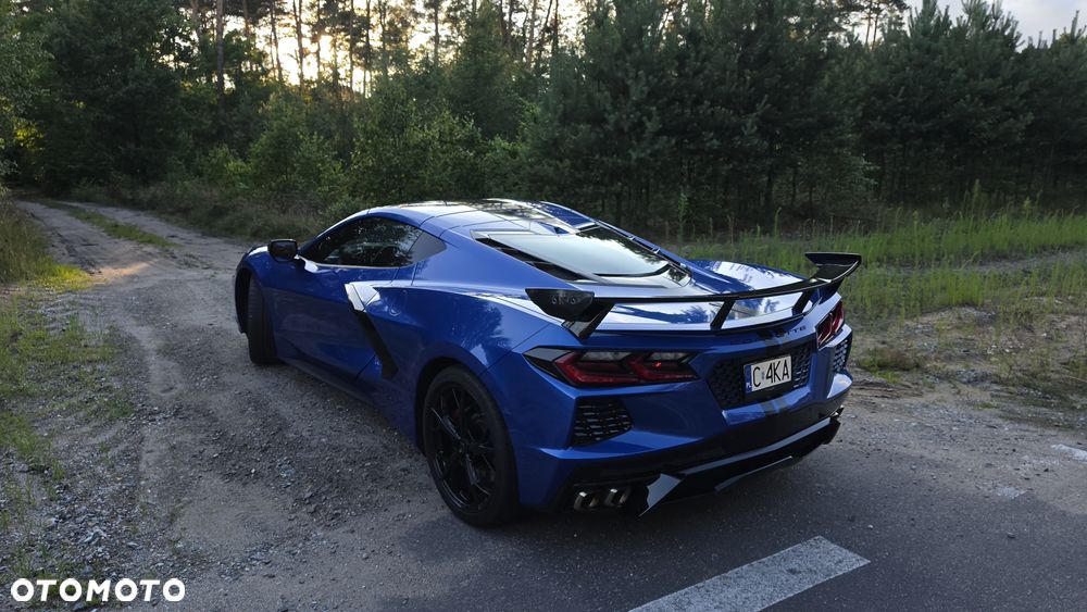 Chevrolet Corvette - 4