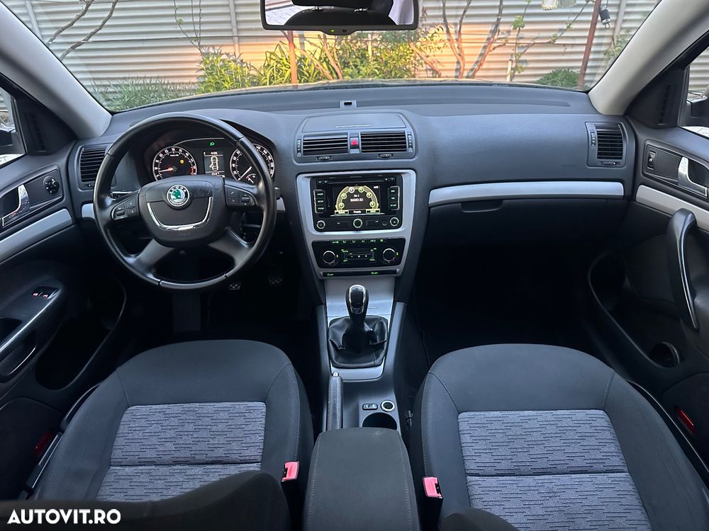 Skoda Octavia 1.6 TDI DPF Active Green tec - 12