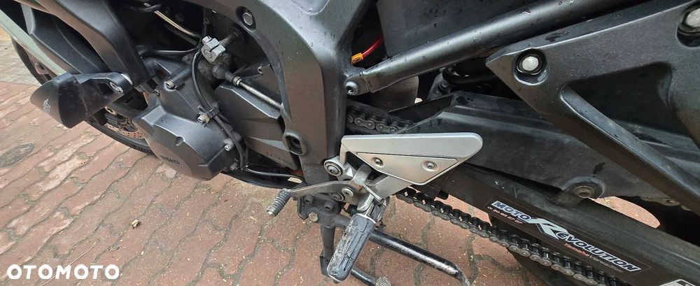 Yamaha FZ6 - 24