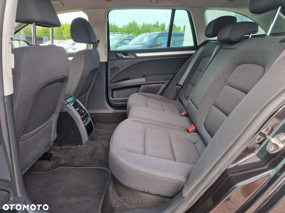 Skoda Superb 2.0 TDI DSG Elegance - 8