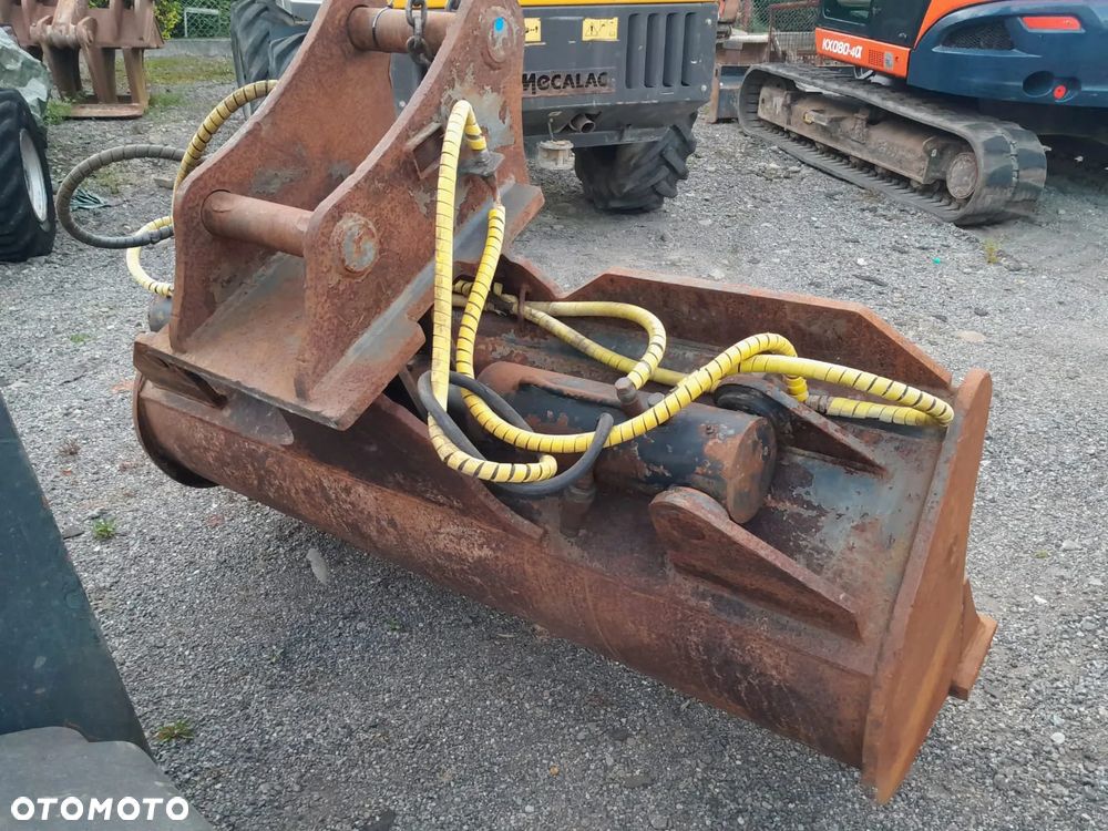 Skarpówka, łyżka skarpowa hydrauliczna KEEN na dwóch siłownikach, o szerokości 180cm. - 1