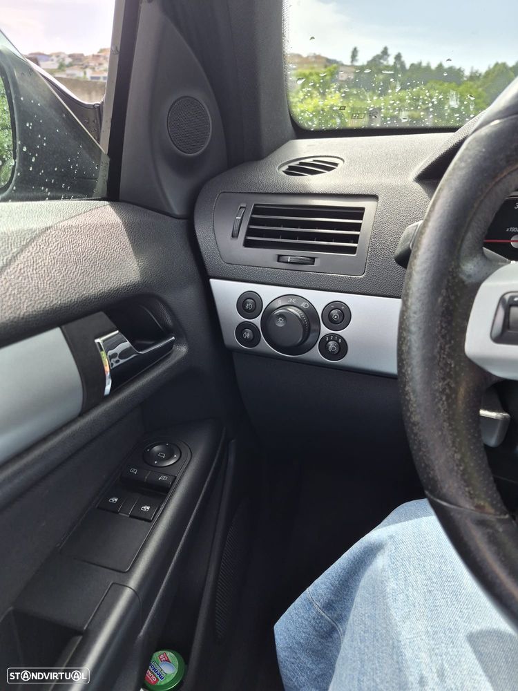 Opel Astra GTC 1.7 CDTI - 8