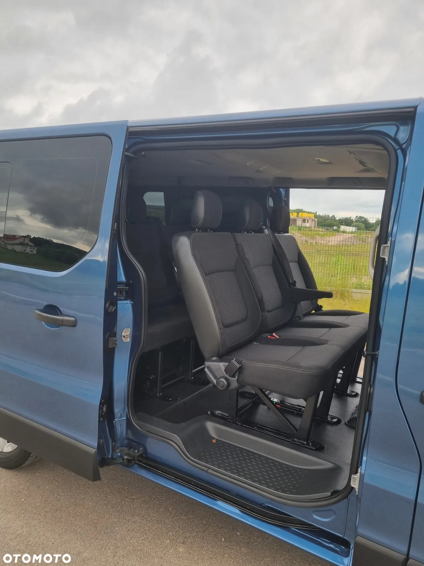 Opel Vivaro - 12
