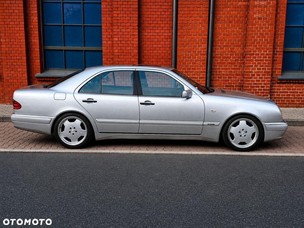 Mercedes-Benz Klasa E - 7