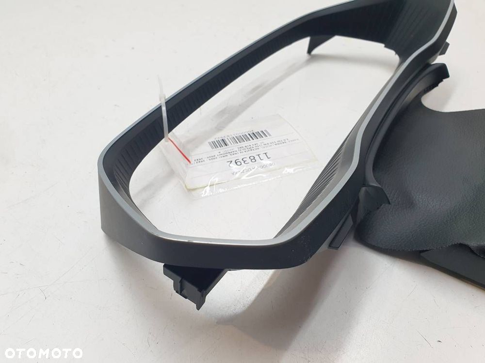 OBUDOWA RAMKA LICZNIKA SKODA OCTAVIA IV 5E3858565 - 5