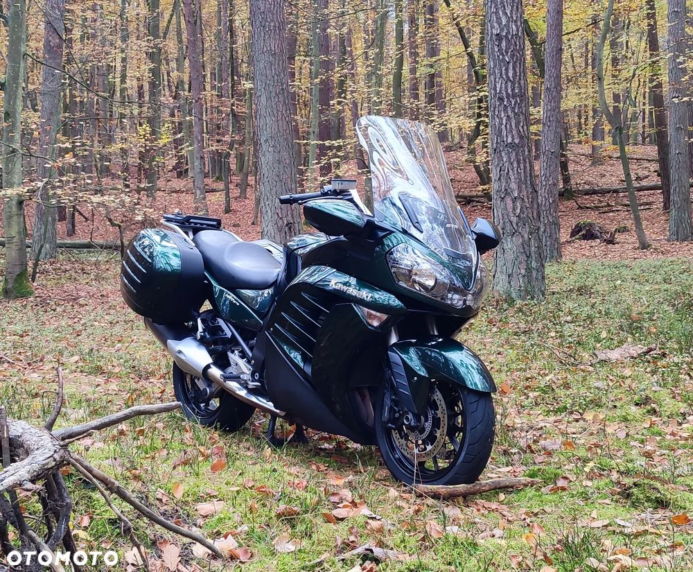 Kawasaki GTR - 3