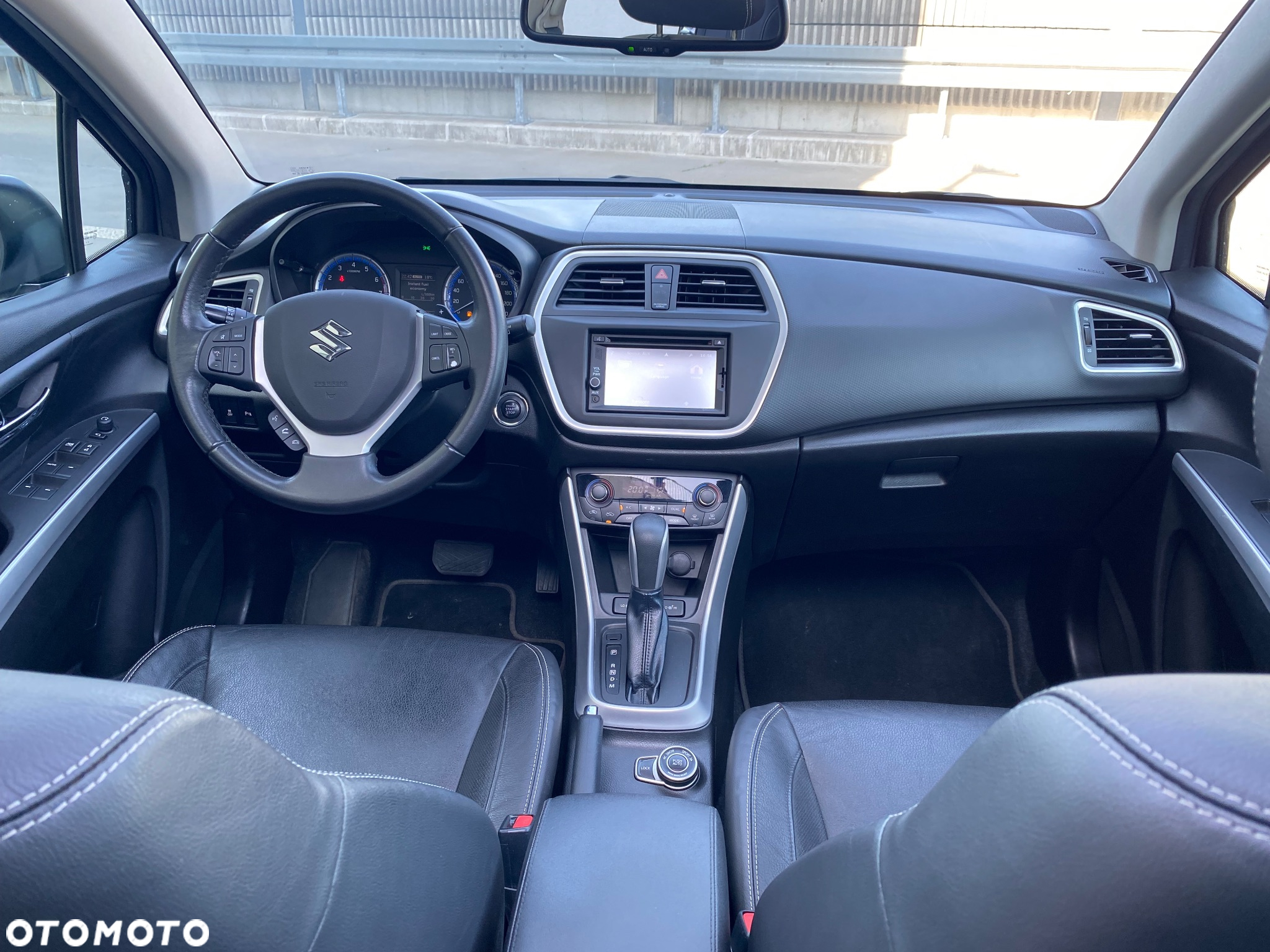 Suzuki SX4 S-Cross 1.6 Premium Plus 4WD CVT - 24