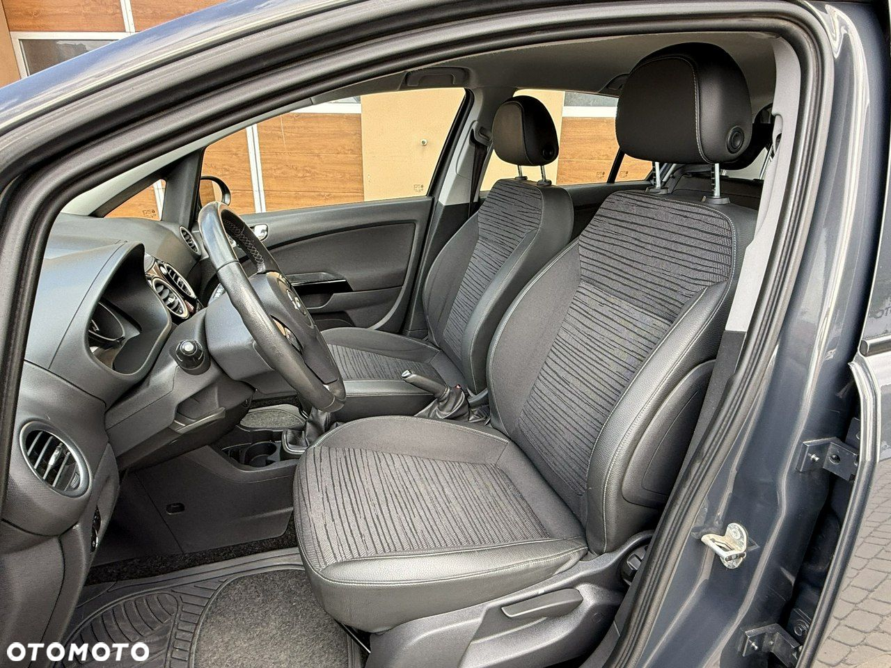 Opel Corsa 1.4 16V Active - 18