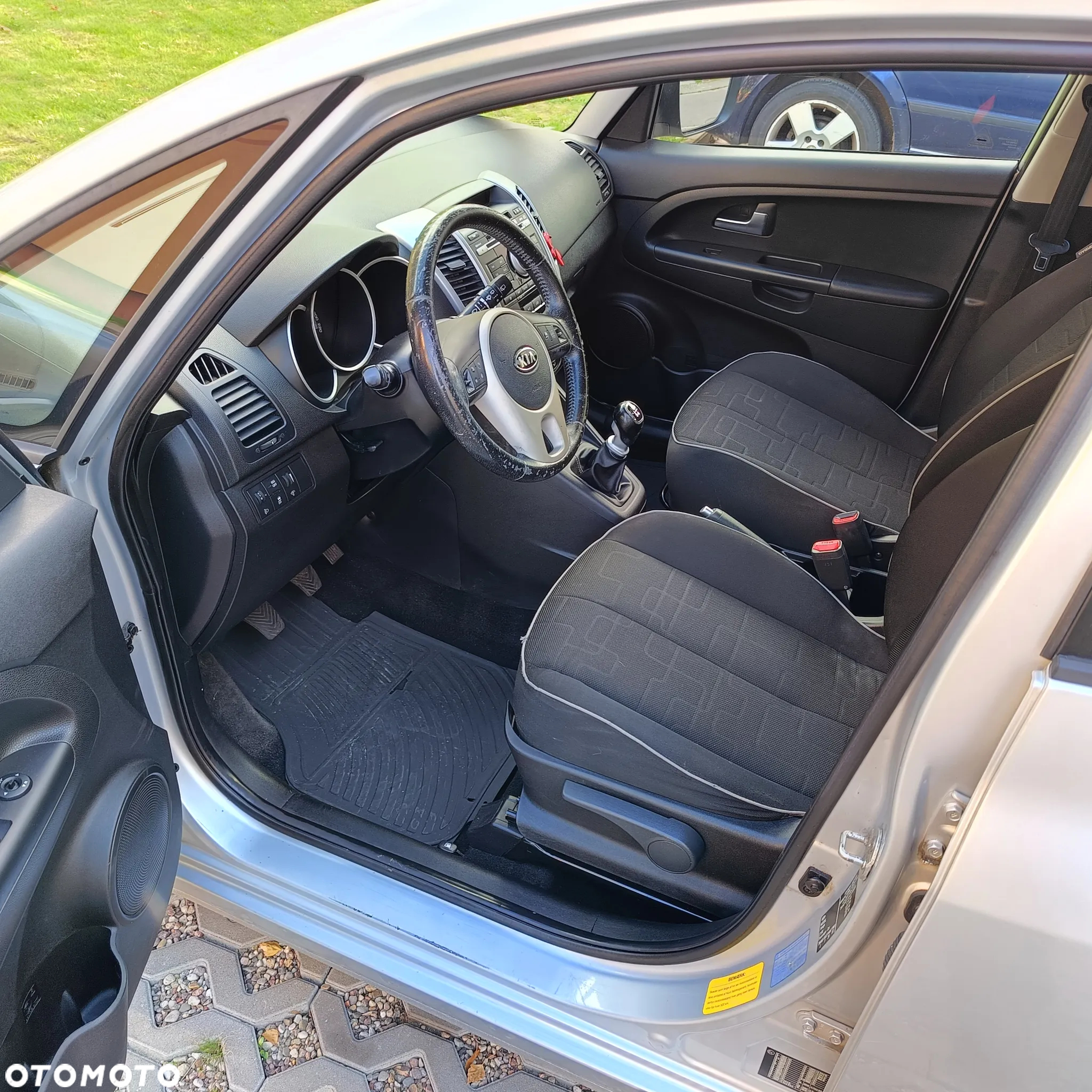 Kia Venga - 13