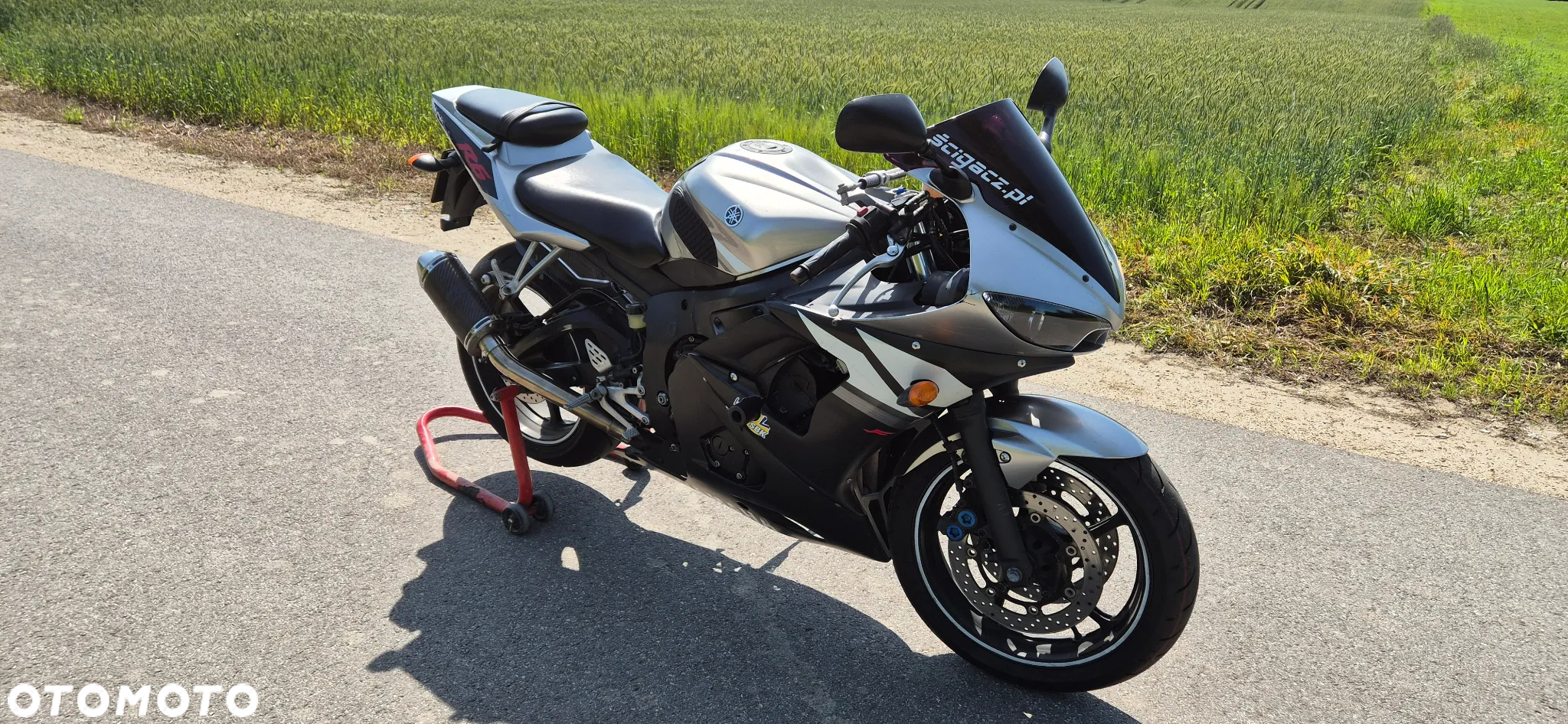 Yamaha R6 - 24