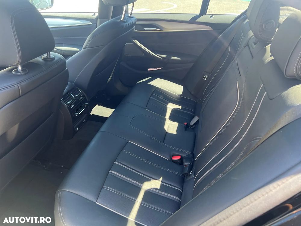 BMW Seria 5 530e Aut. Luxury Line - 14