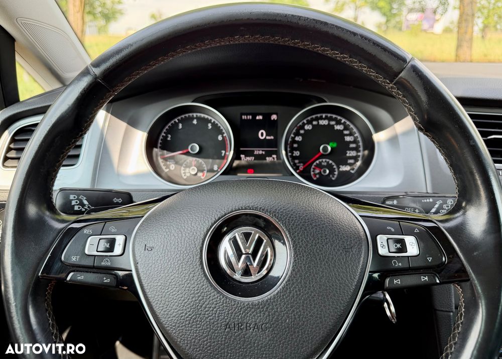 Volkswagen Golf 1.4 TSI BlueMotion Technology DSG Lounge - 17