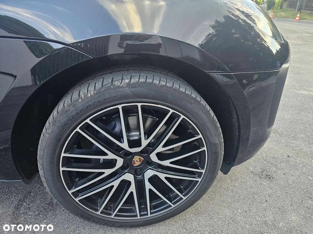 Porsche Macan T - 12