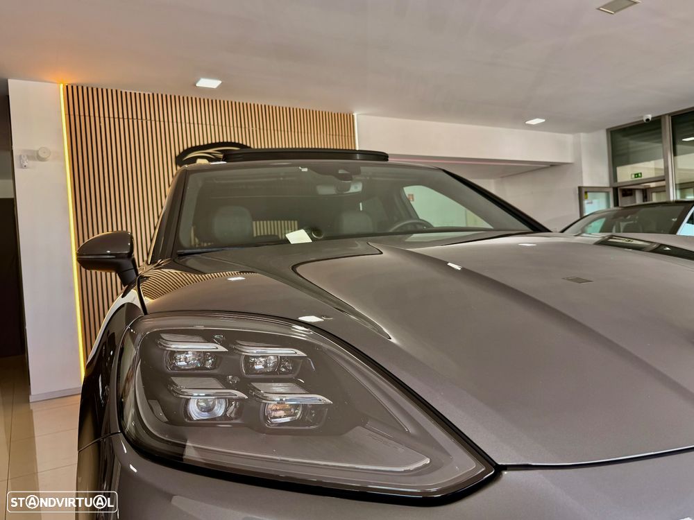 Porsche Cayenne - 36