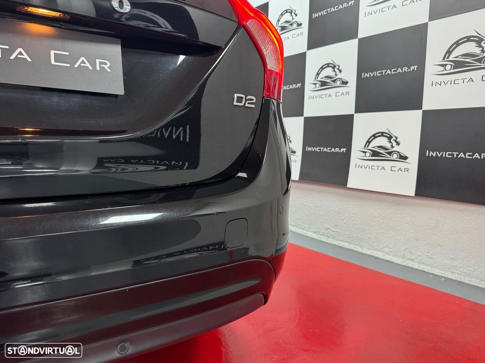 Volvo V60 D2 Momentum - 11