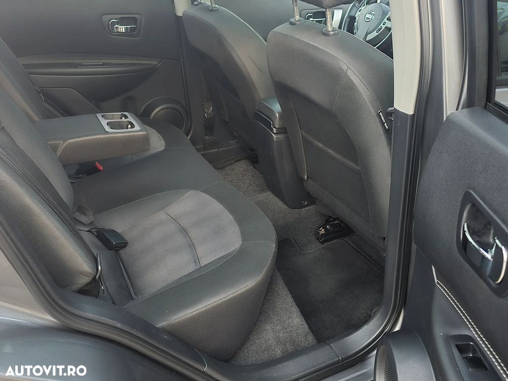 Nissan Qashqai 1.6 DCI 4 x 4 DPF Start/Stop tekna - 17