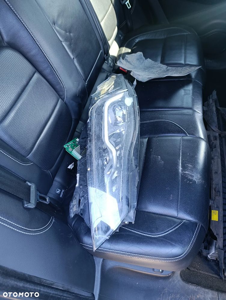 Jaguar F-Pace D300 AWD R-Dynamic SE - 16