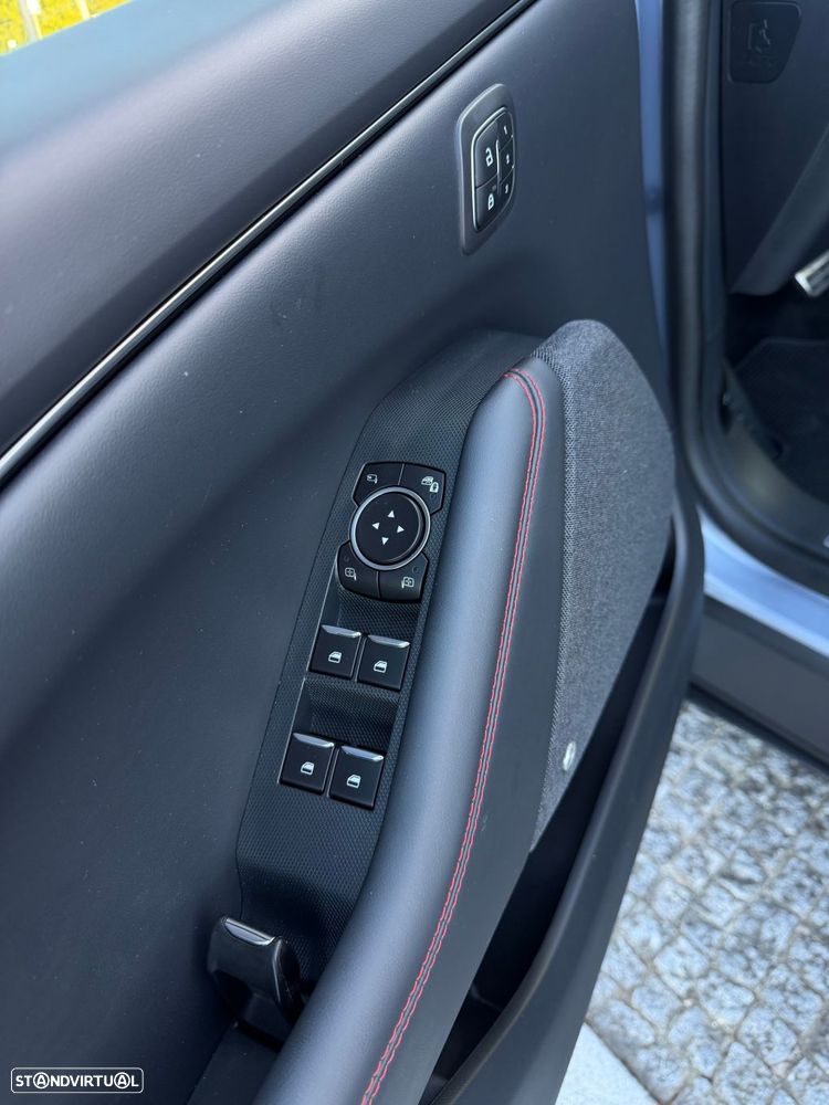 Ford Mustang Mach-E 75.7 kWh Premium AWD - 43