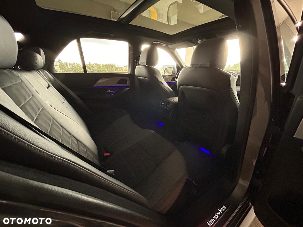 Mercedes-Benz GLE 300 d 4-Matic - 24
