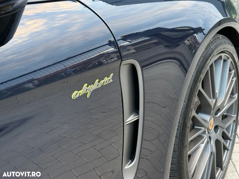 Porsche Panamera - 27