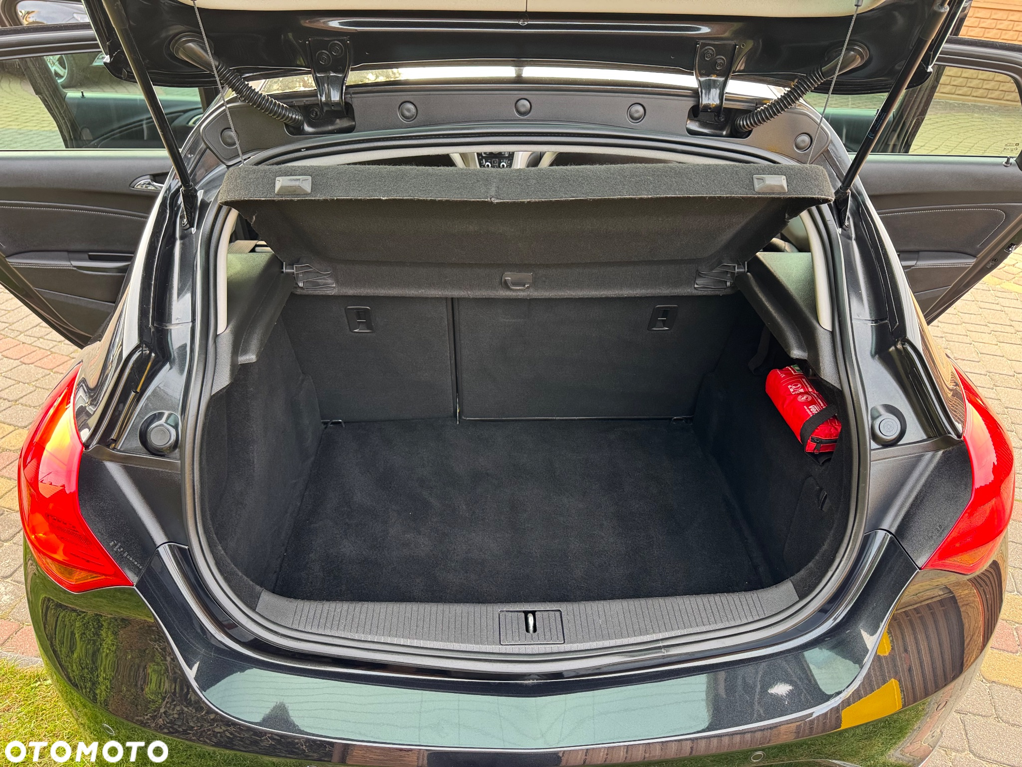 Opel Astra 1.4 150 Jahre - 13