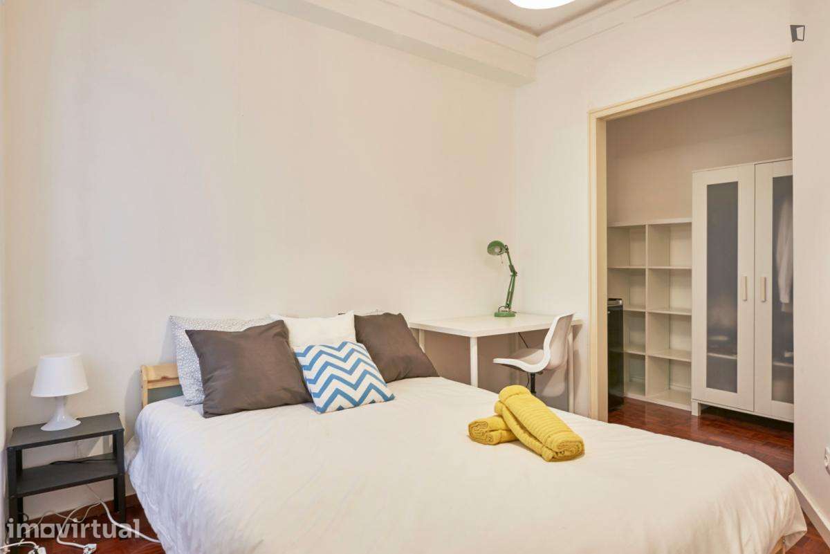 Quarto - localizado em Marquês de Pombal Lisbon - Grande imagem: 3/46