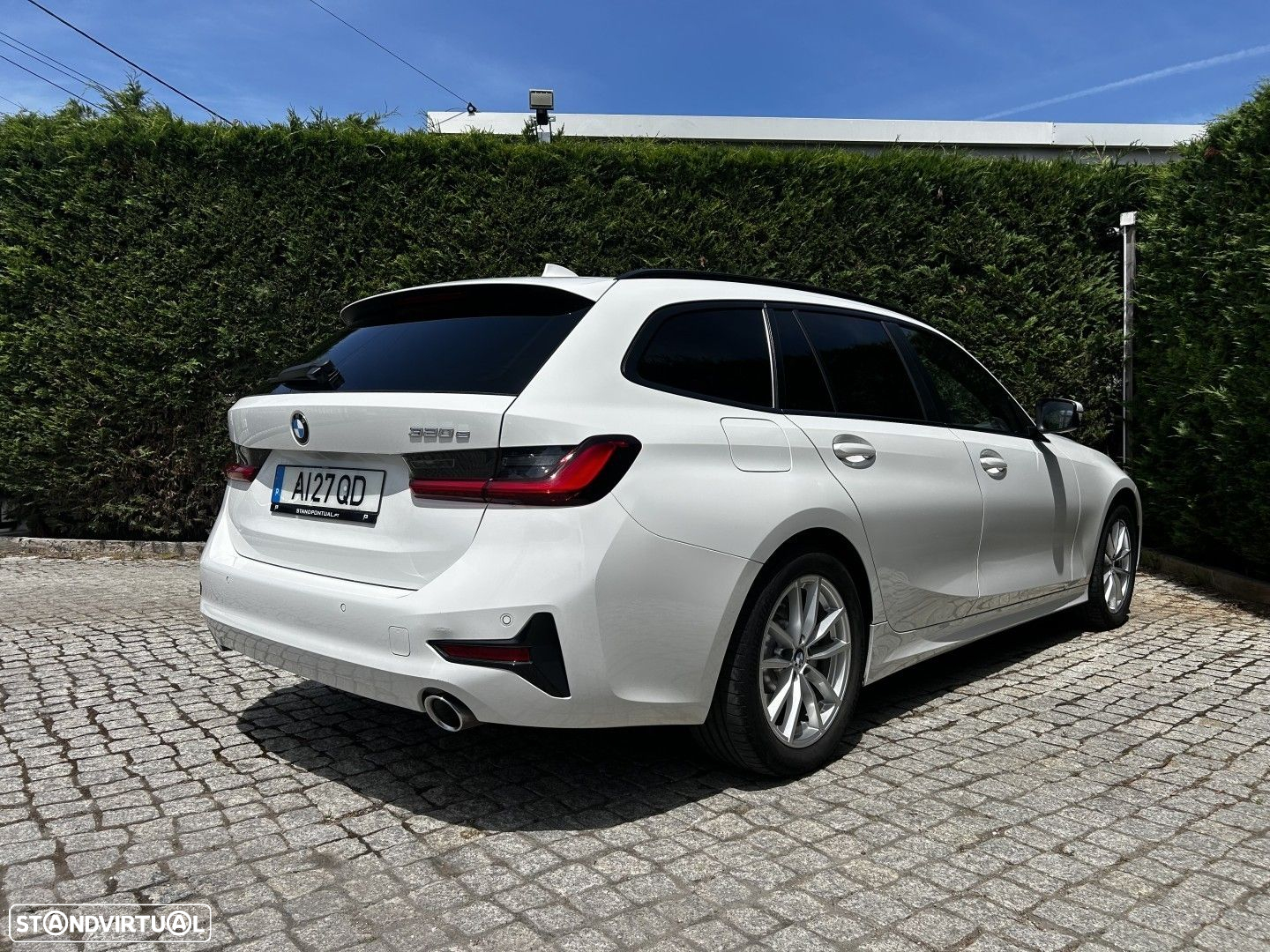 BMW 320 e Touring Line Luxury Auto - 3