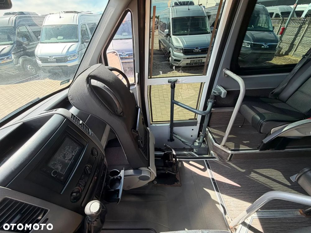 Mercedes-Benz Sprinter 519 - 17