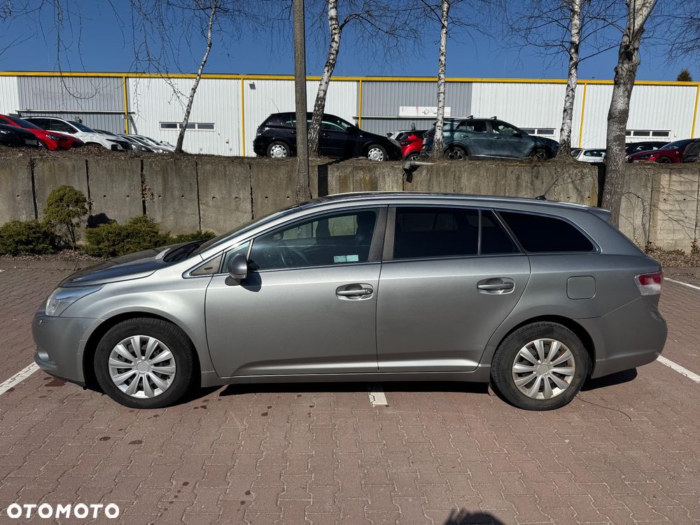 Toyota Avensis 2.0 D-4D Sol - 5