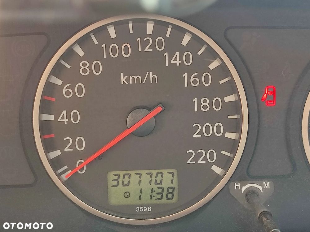 Nissan X-Trail 2.2 dCi 4x4 Columbia - 31